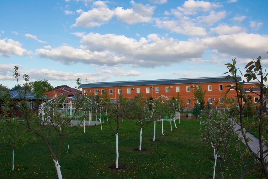 Uyut Vnukovo Hotel Moscova Exterior foto